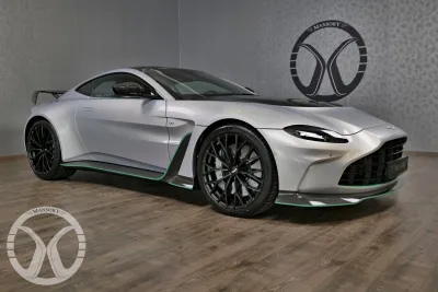 Aston Martin - Vantage
